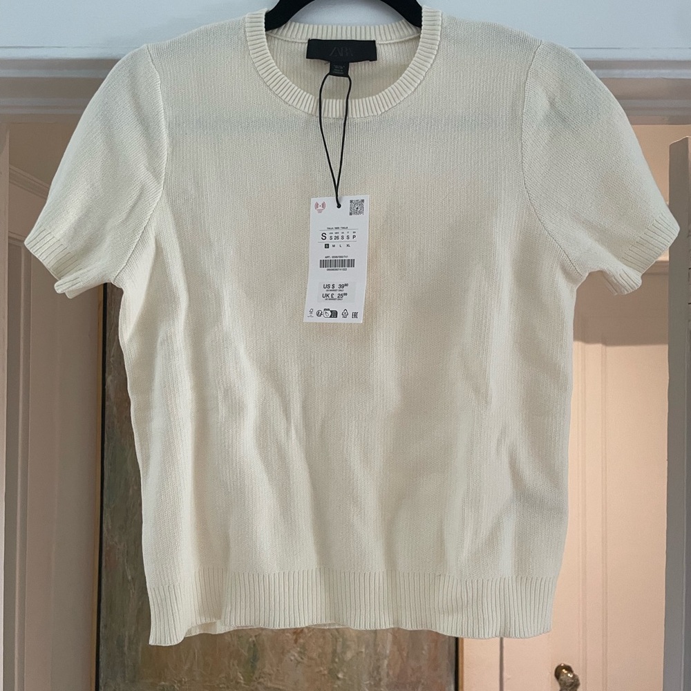 Final Markdown Cream Short Sleeve Knit Top